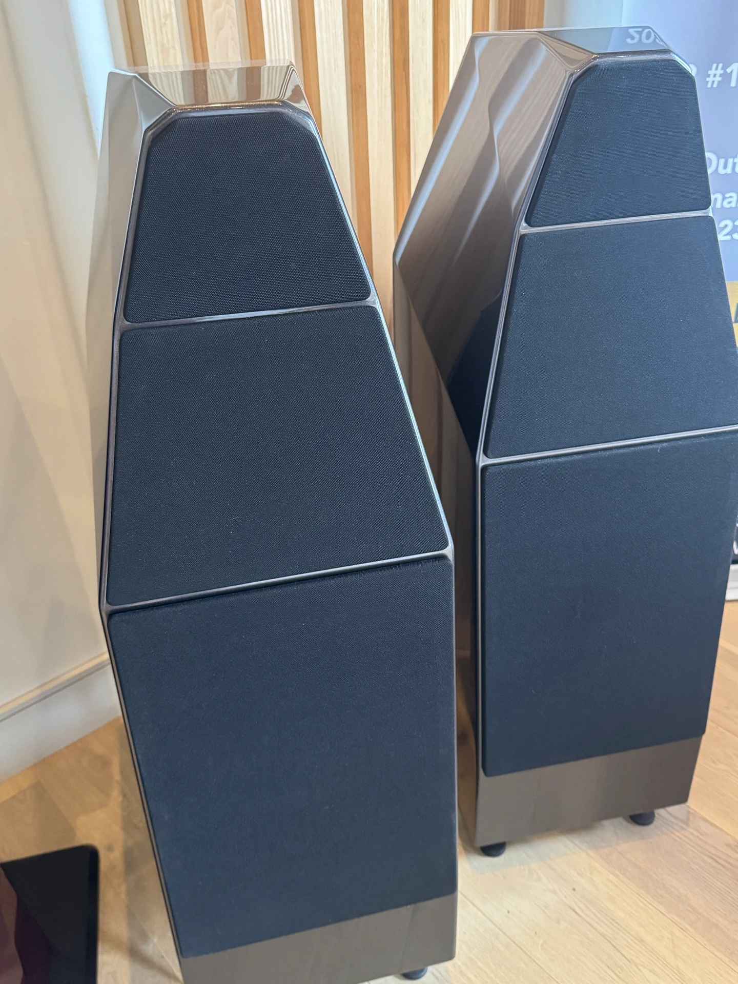 Wilson Audio Yvette — Floorstanding Speakers